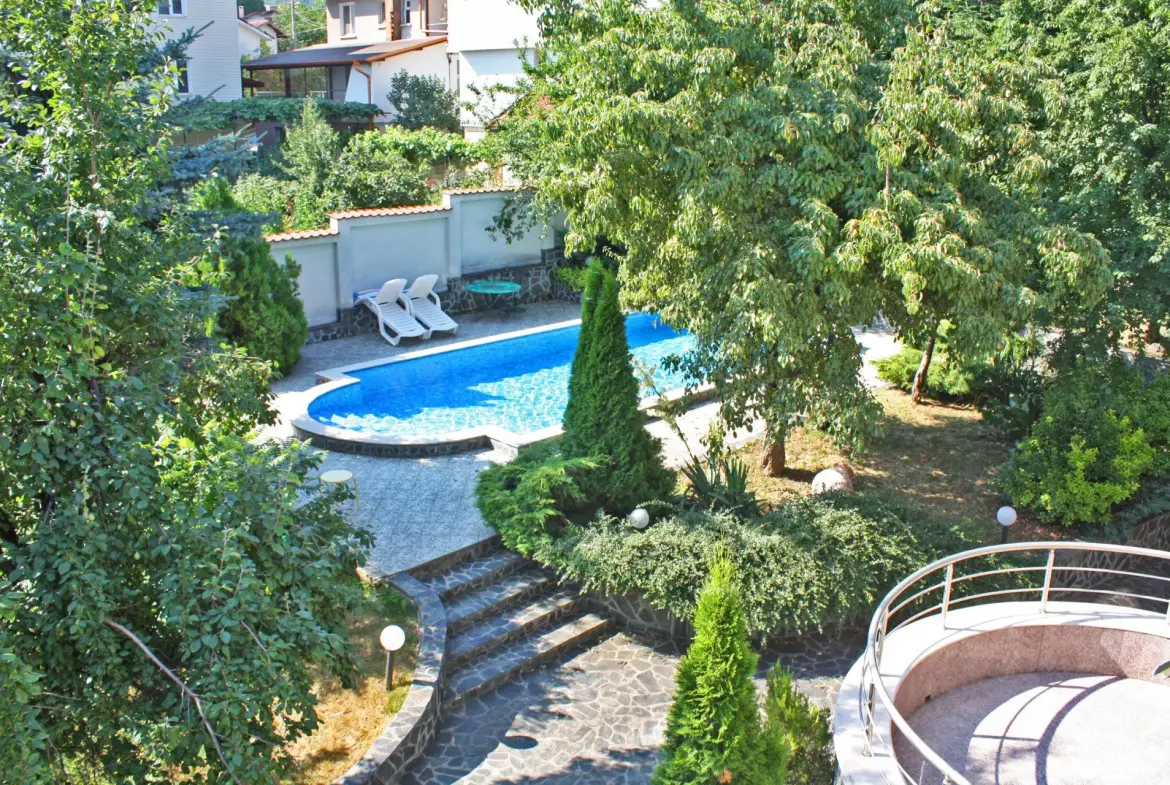 Family house with panoramic views, 1000 sq m yard, swimming pool and spa area in Simeonovo for sale