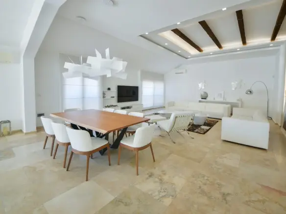 3-Bedroom Apartment in Pod magistralom, Budva