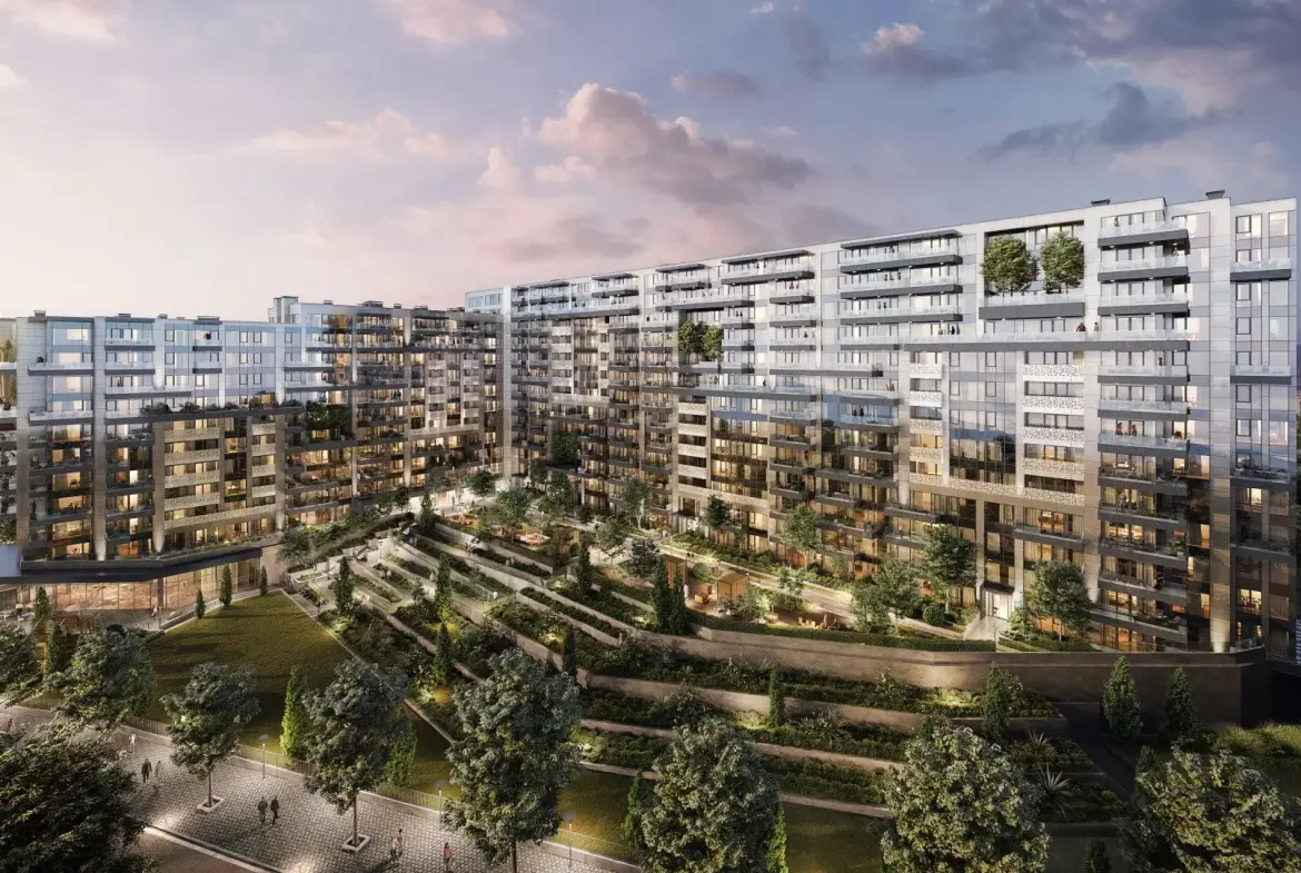Four-bedroom apartment in a first-class complex next to a park