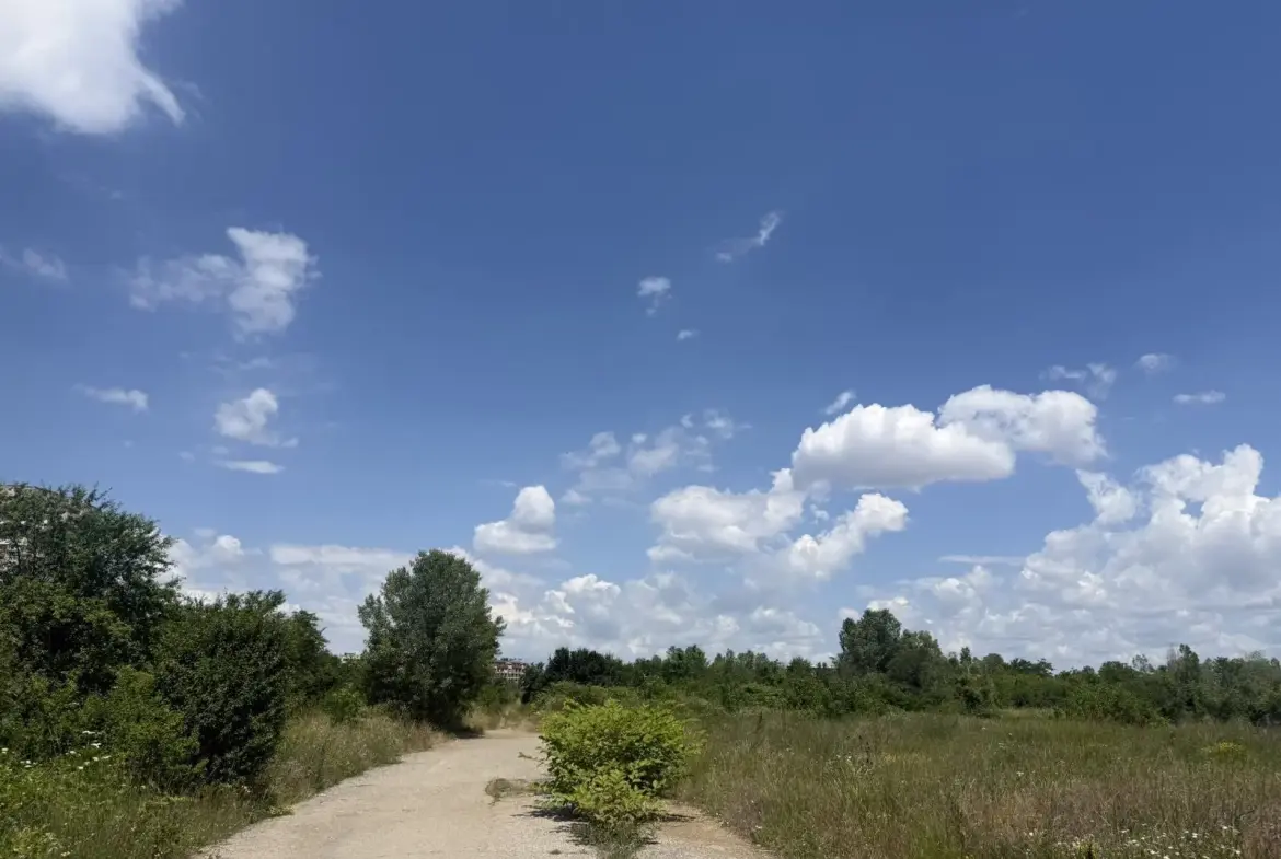 Plot of land in close proximity to the 18th metro station in the Mladost 3 residential area
