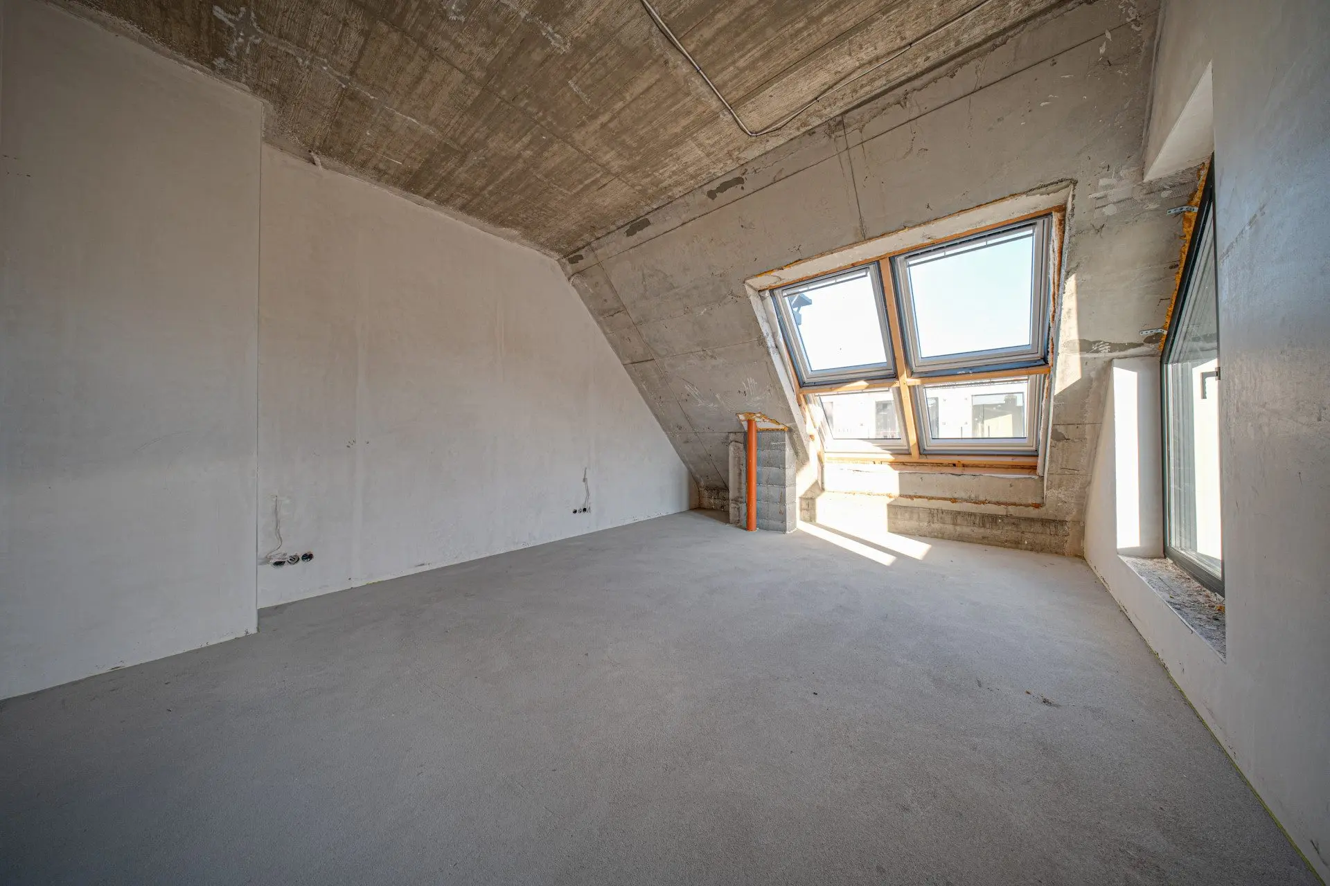 Three-bedroom apartment in a new complex near Paradise Mall