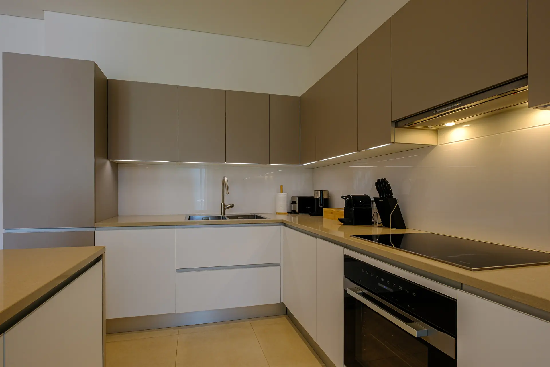 52c752944866a24f2bc09cfc47c1eca7 Modern two-bedrooms apartment at Marina residence, Portonovi