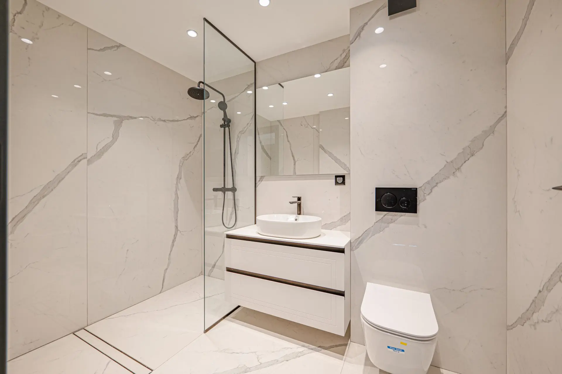 Three-bedroom apartment in a boutique building in Dragalevtsi near Britanica Park School