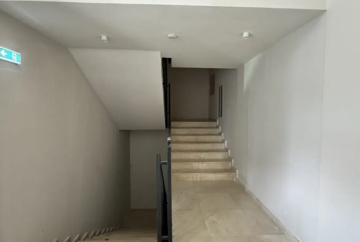 Two-bedroom apartment in a luxury complex near Zaimov Park