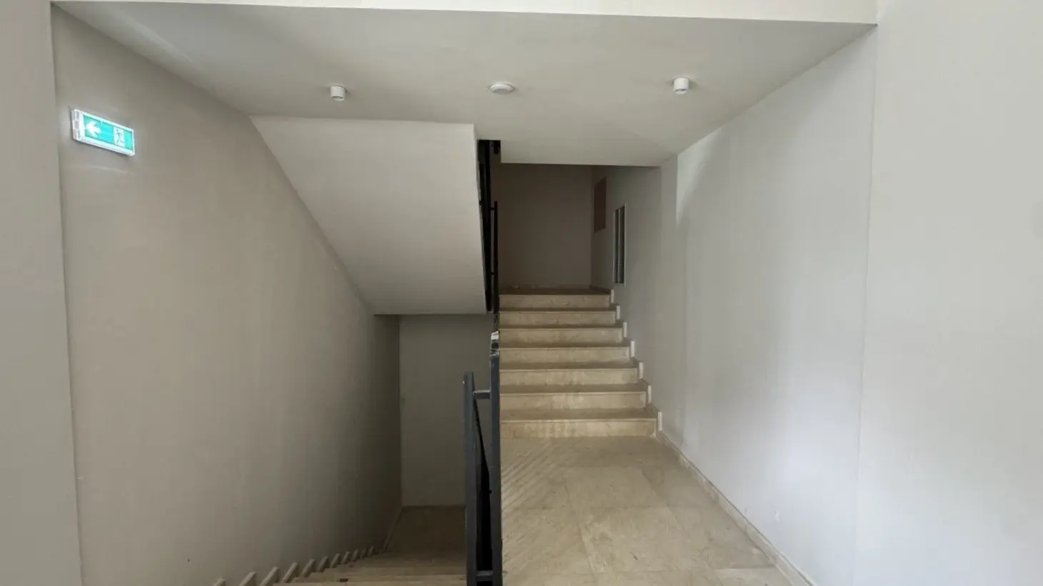 5387631930856c80530956506887cd15 Two-bedroom apartment in a luxury complex near Zaimov Park