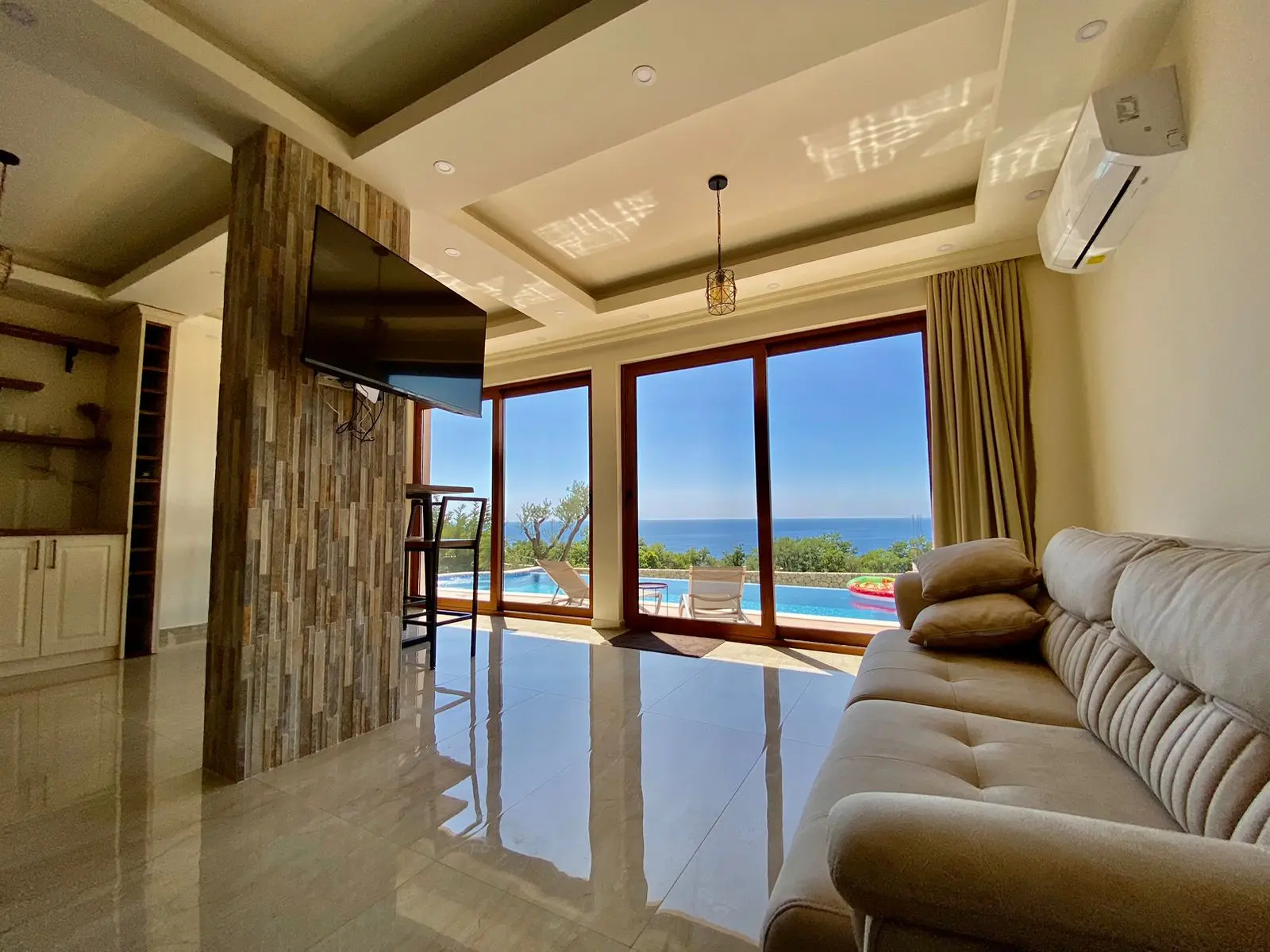 Exceptional four bedrooms villa