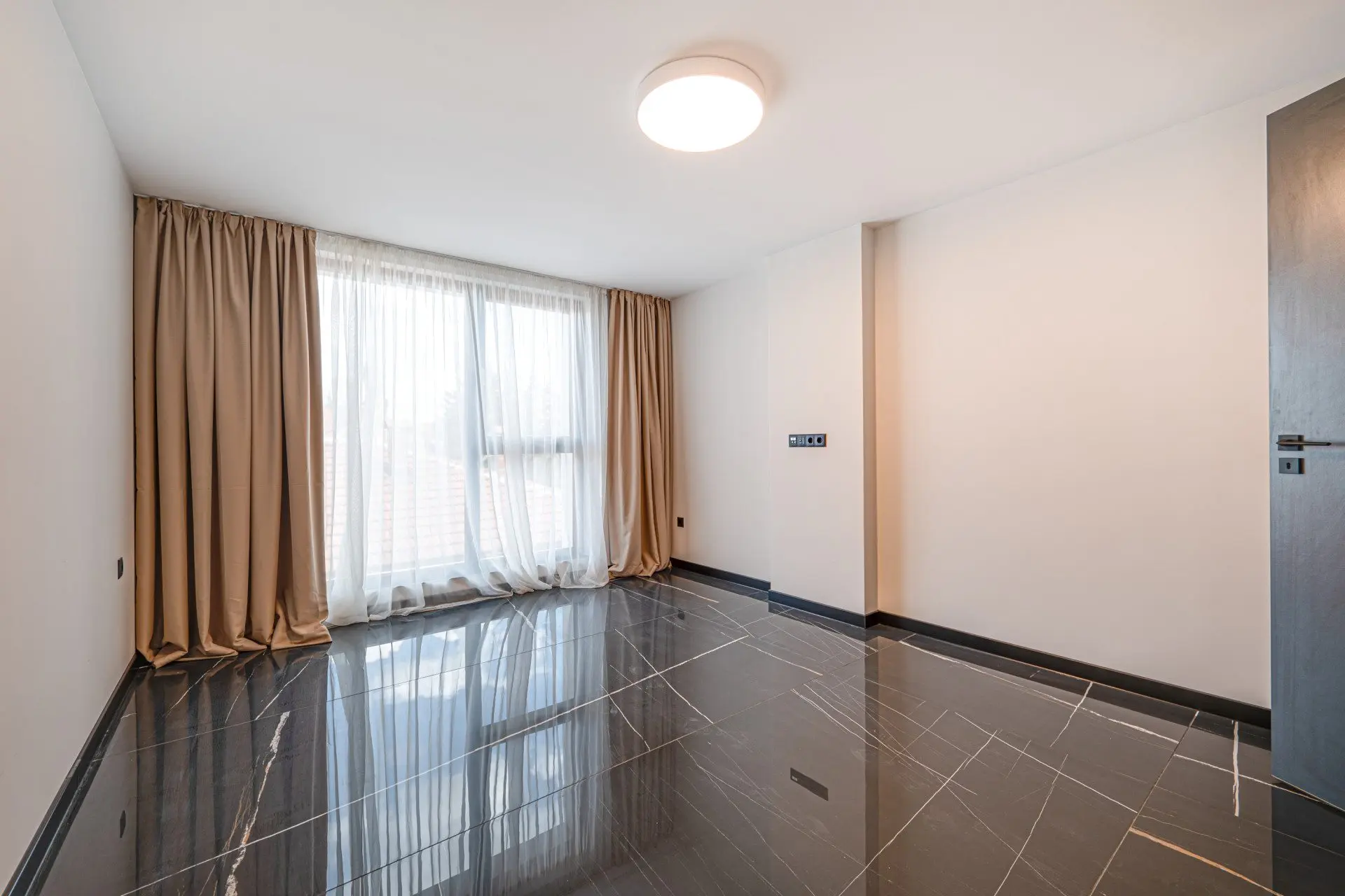Three-bedroom apartment in a boutique building in Dragalevtsi near Britanica Park School