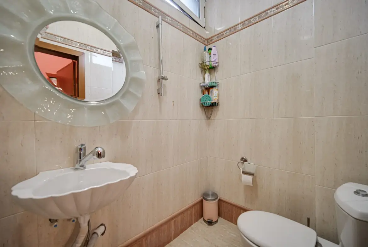 Aristocratic apartment for sale in an excellent location next to the St. Alexander Nevsky Cathedral