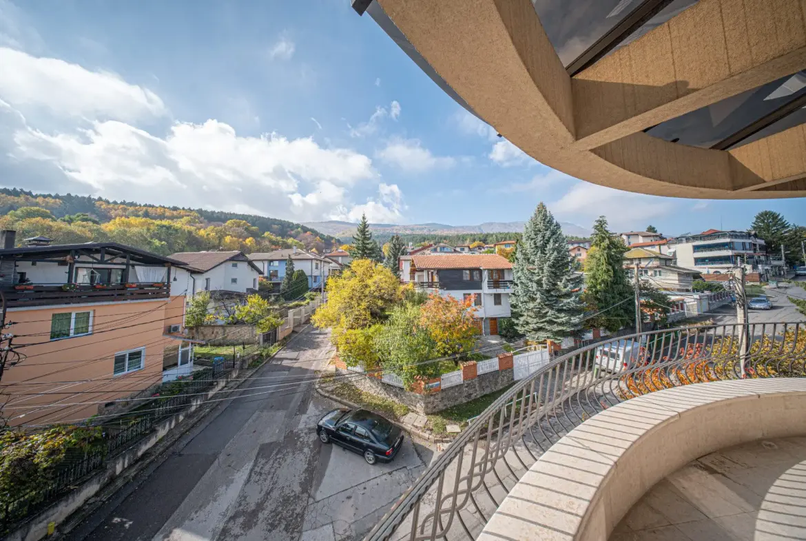 Exclusive building with panoramic views and the possibility of individual sales