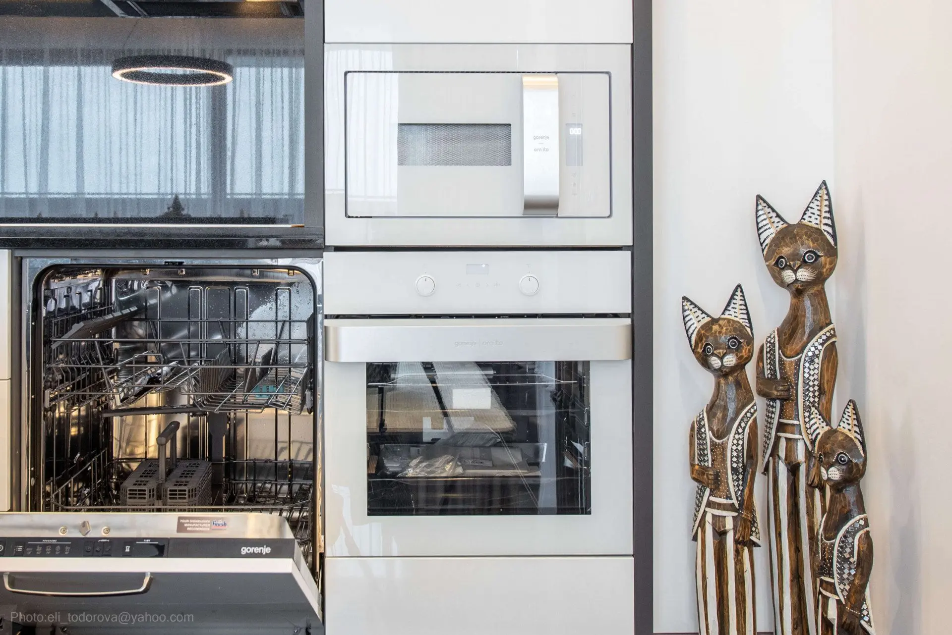 Luxury apartment in a complex on the first line to the beach