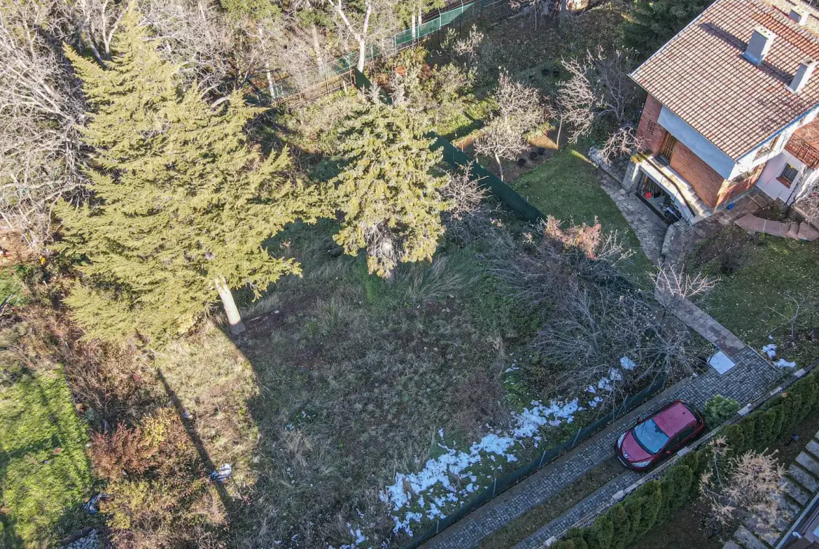 Plot in Boyana with a great location for sale