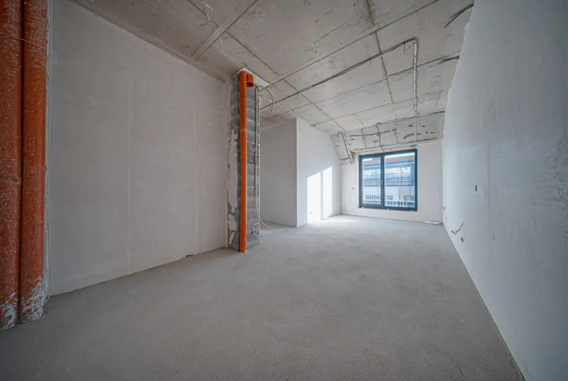 Three-bedroom apartment in a new complex near Paradise Mall