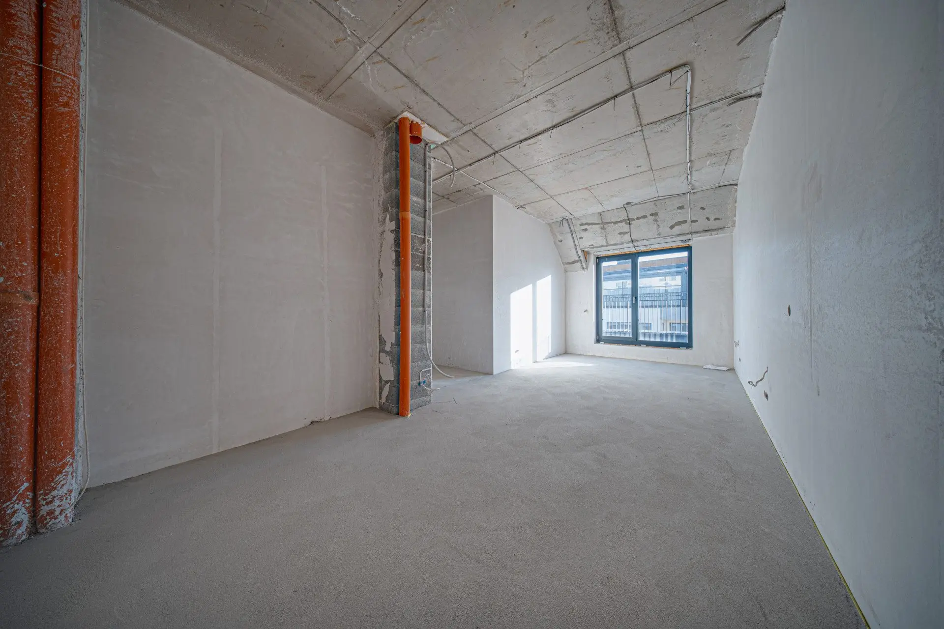 Three-bedroom apartment in a new complex near Paradise Mall