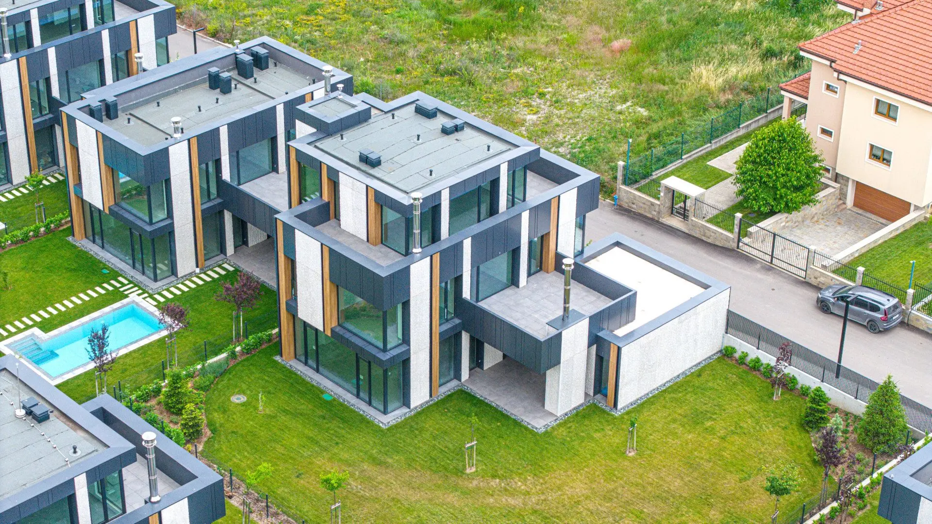 59c44c44a6ed3d3e8227d14d31e83773 Luxury house in a gated complex near the Anglo-American School