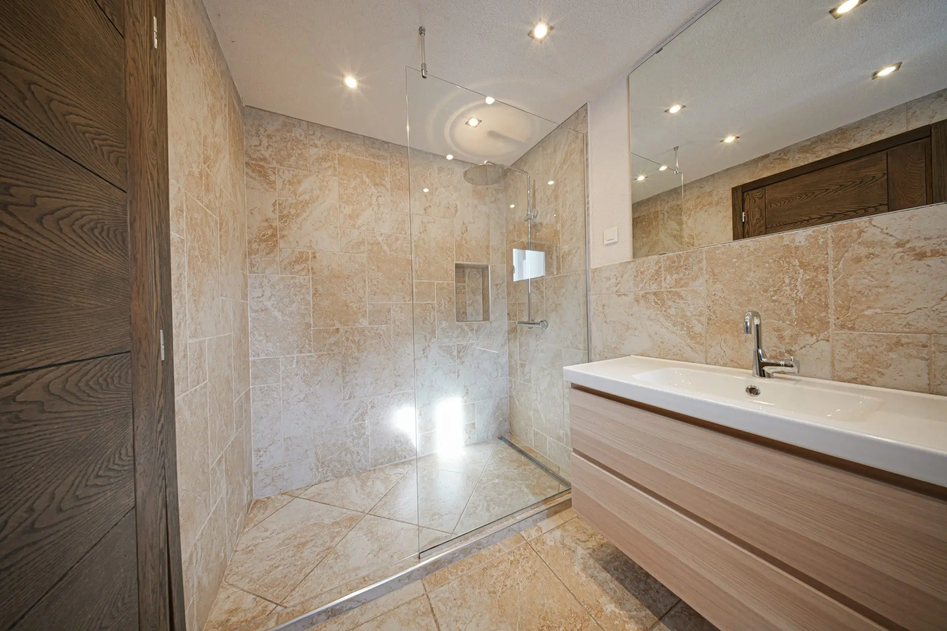 A cozy house with a beautiful yard and a perfect location in Dragalevtsi for sale