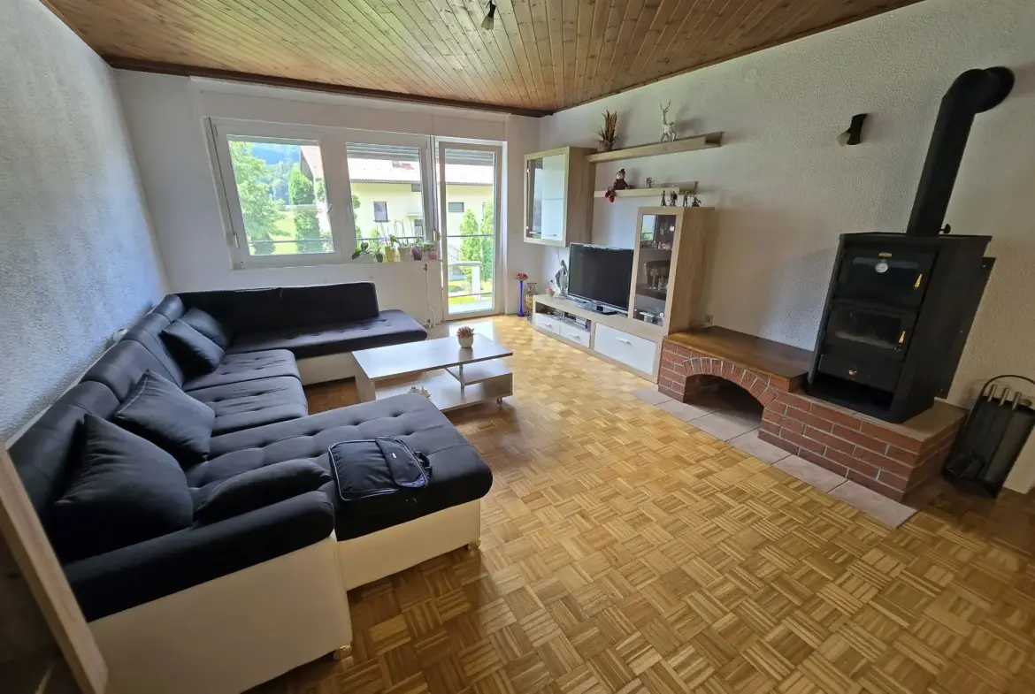 Soca Area – Kobarid, Spacious house with commercial space