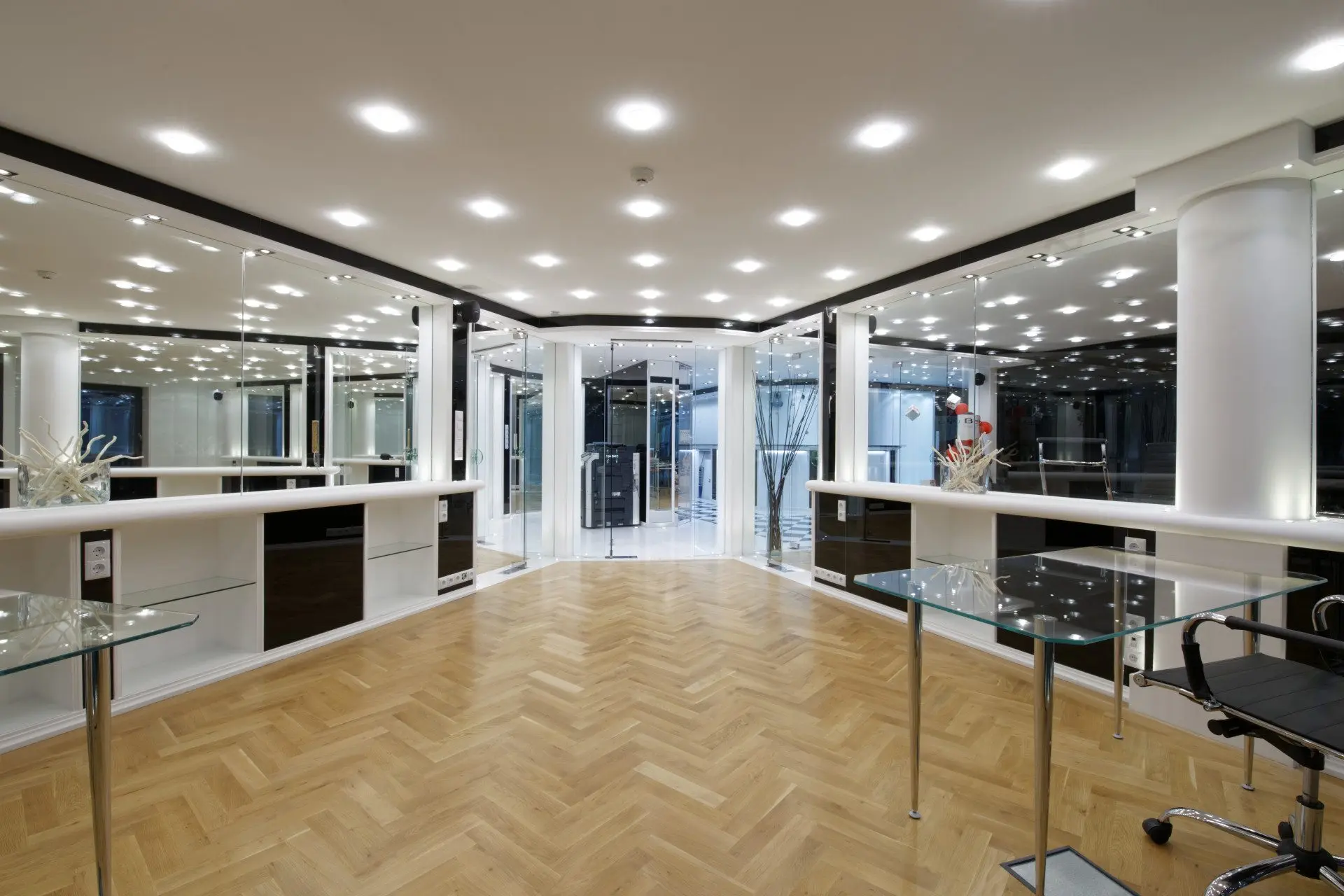 5a4ec9ab2c75580ad1372b1e5cf10126 Spacious floor of a business building located in Hadji Dimitar district