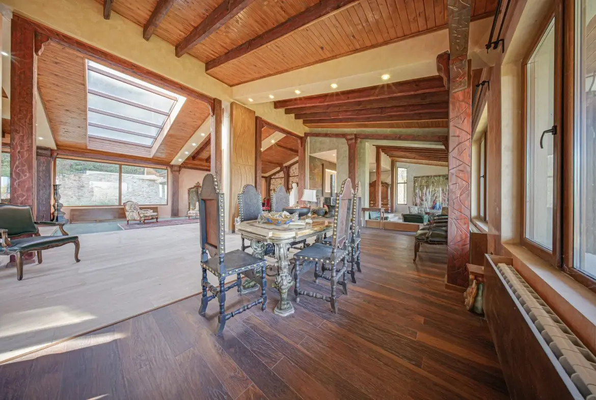 A representative house with a five-acre yard in a prestigious location in Dragalevtsi quarter