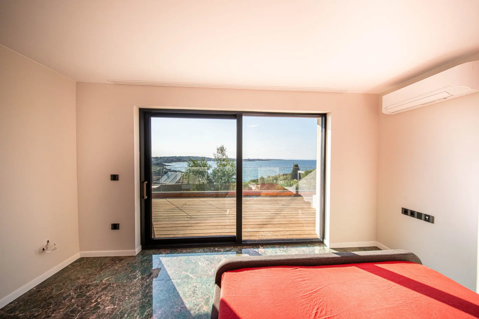 Remarkable modern house near Paradise Bay