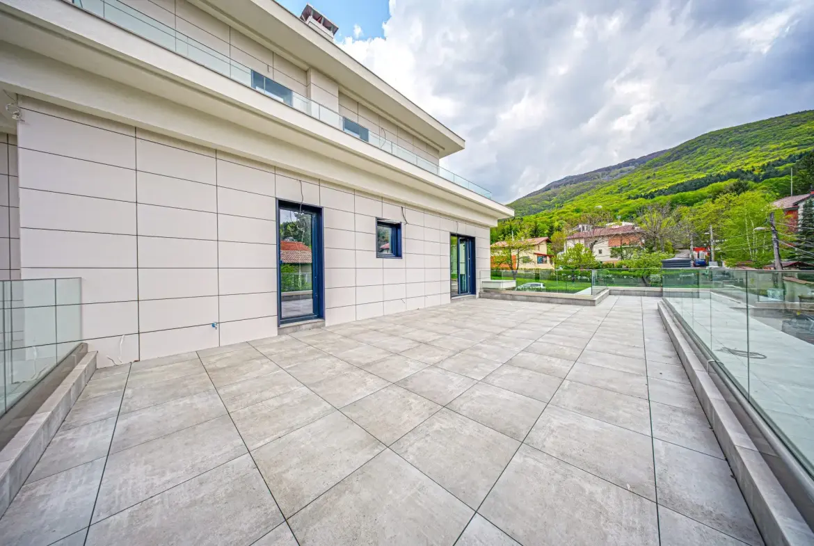 House with a large yard and a great location in Boyana district