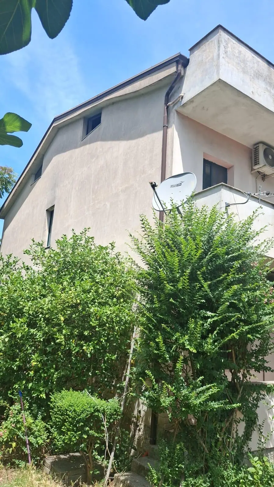 Two-Story House for Sale near Kthesa e Kamzës, Tirana