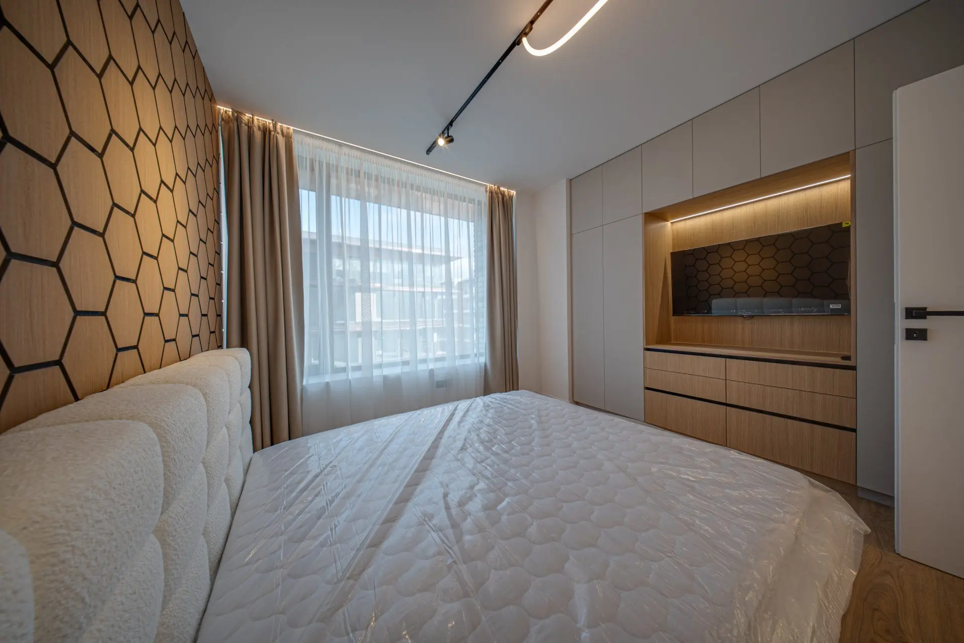 5c3ec4429040b9a95e52627931132d05 Luxurious two-bedroom apartment in an iconic, innovative building Kosher