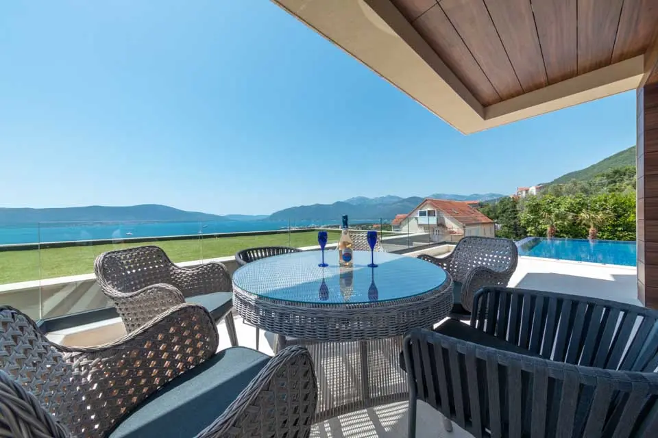 Exquisite Villa in Tivat: Luxury, Comfort, and Stunning Views