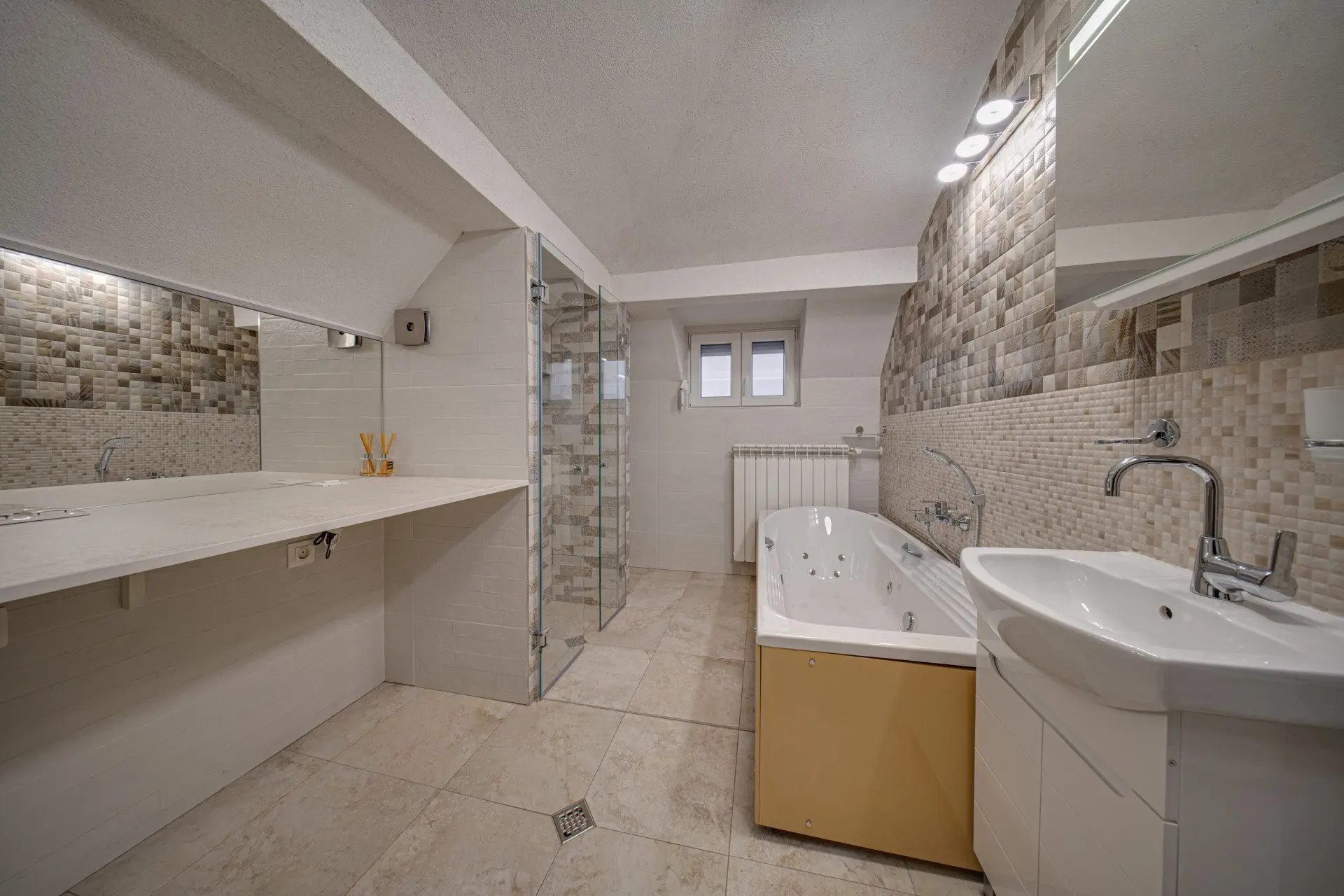 Fully renovated and partially furnished house in Oborishte for sale