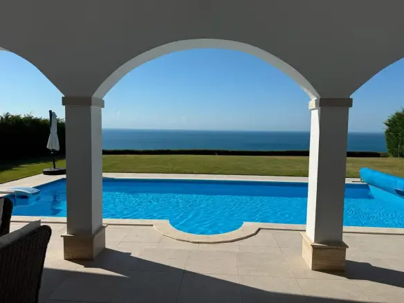 Beachfront villa with panoramic ocean views