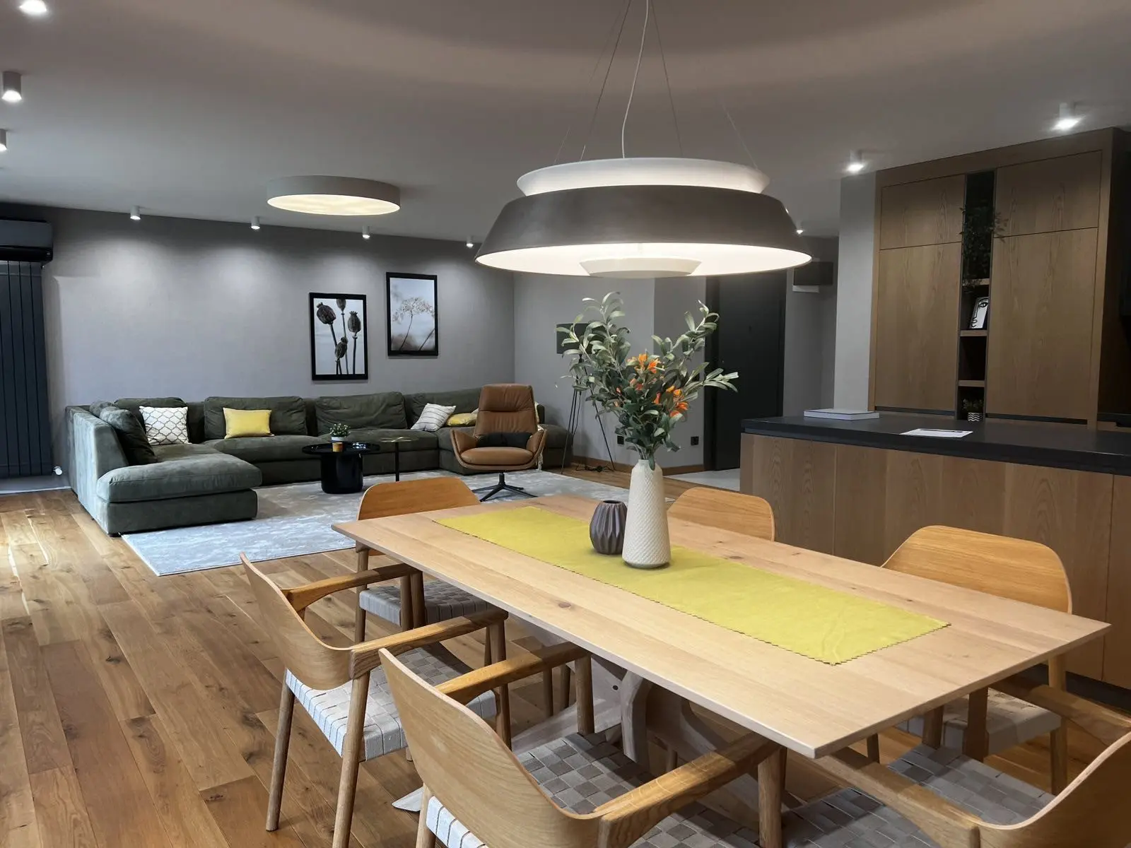 5e3a4cb6a8a2a4092dff49fffa86cd17-1 Тwo bedroom apartment in a luxury residential complex combining the comforts of the big city and the tranquility of life in nature for sale