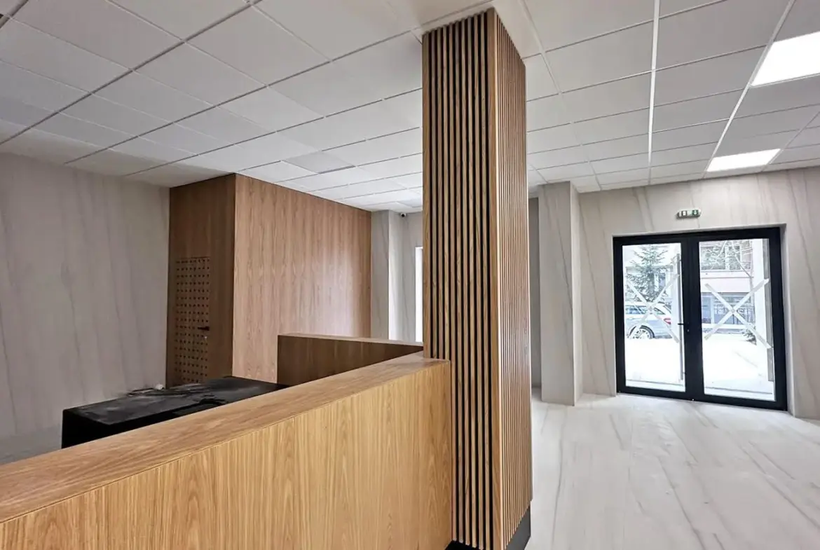 Three-room apartment in a luxury building in Lozenets for sale
