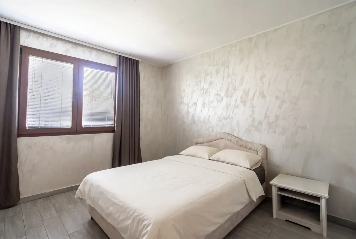 3-Bedroom House, 247 m² – Viktora Starčića, Surčin, Belgrade
