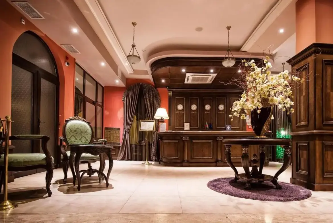 Hotel with restaurant in Hisarya for sale
