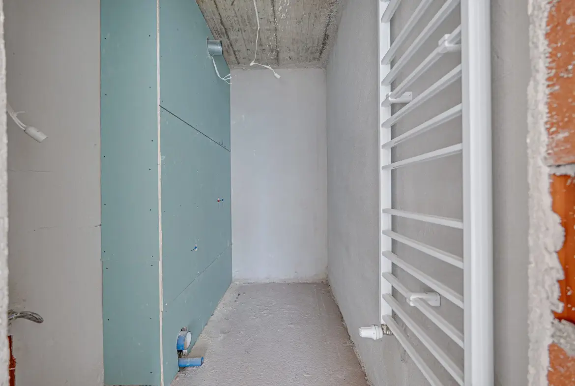 Three bedroom apartment in a luxury building next to Paradise Mall