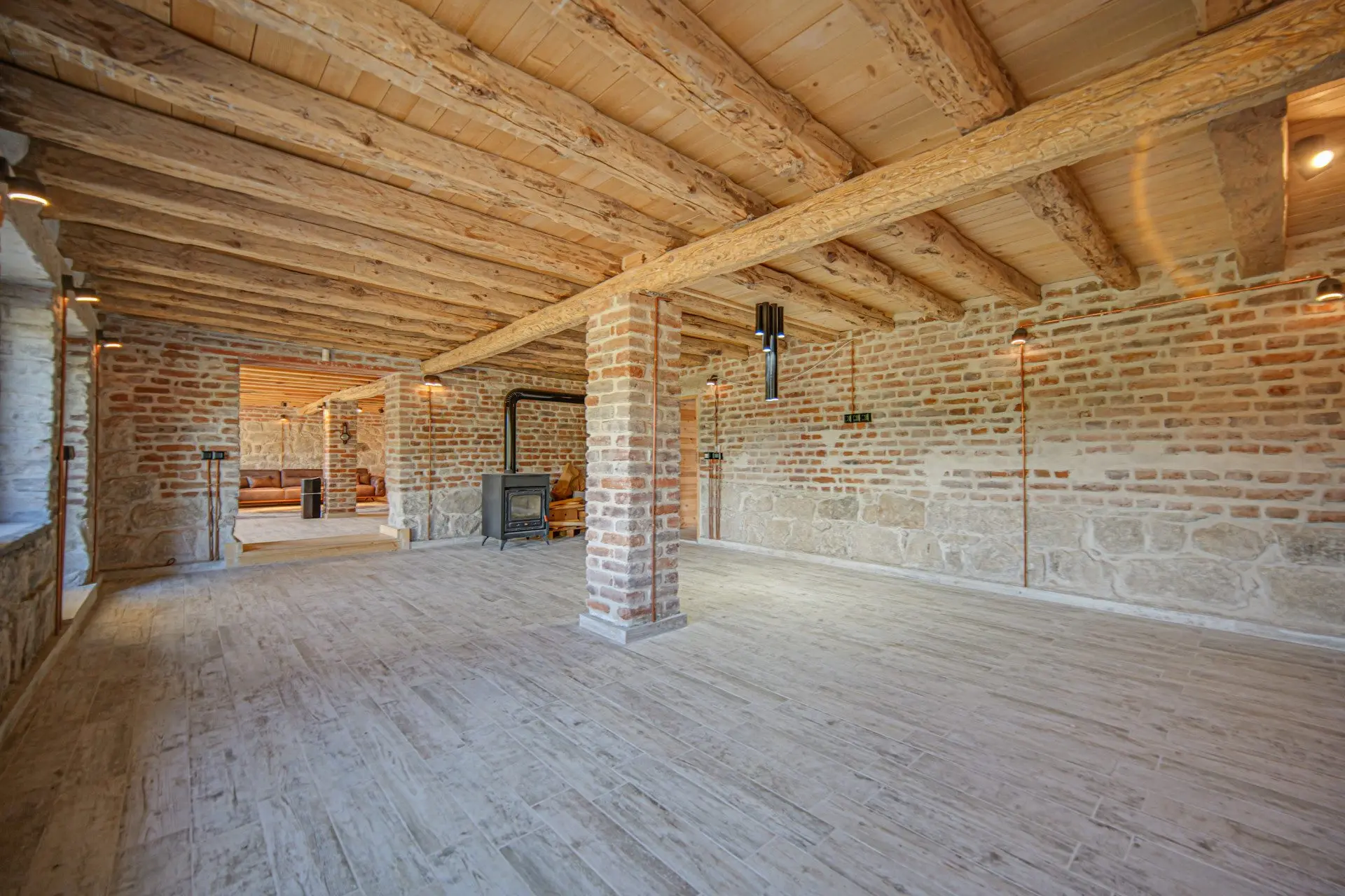 60b24a92d2a6606f4a00fc18d1a43878-1 Residence surrounded by nature in the village of Plana