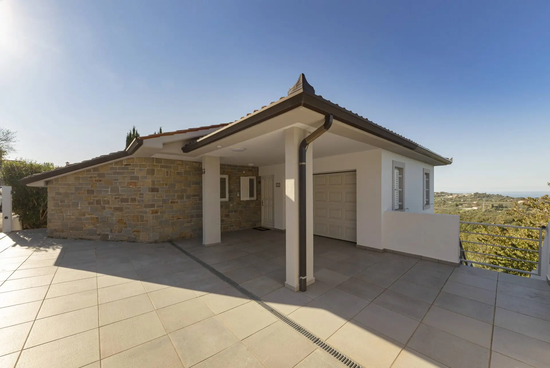 The Coast – Modern vila with spectacular views