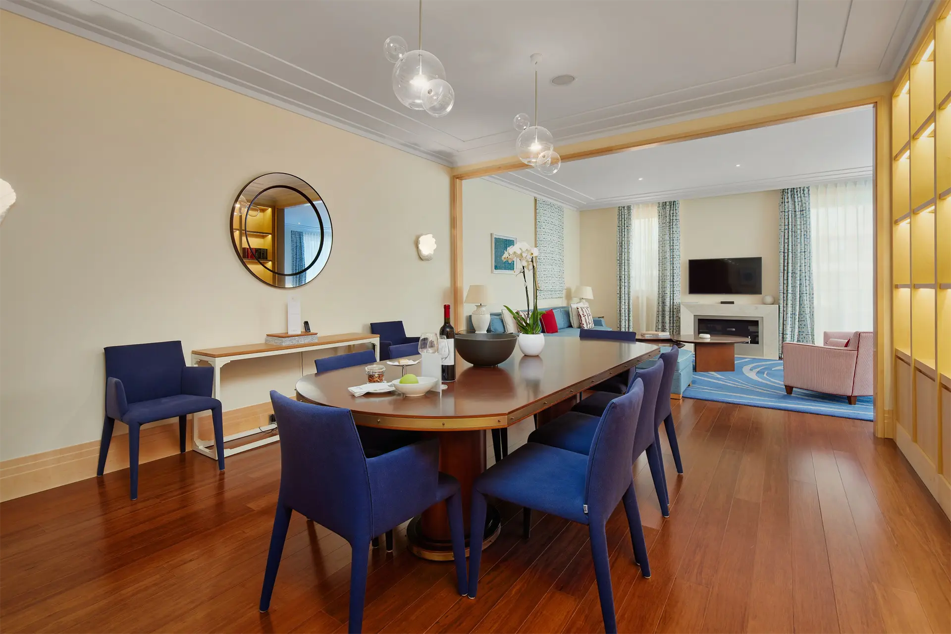 630a8f49-1b63-4c32-994f-bc9957cc948b Three-bedroom apartment at Aqua residence available for sale