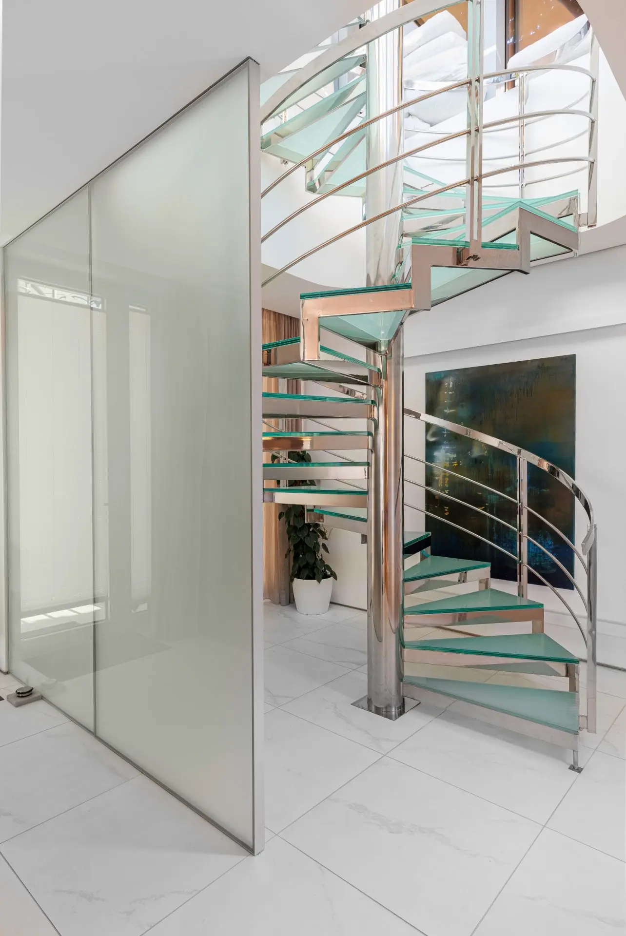 Luxurious and spacious apartment