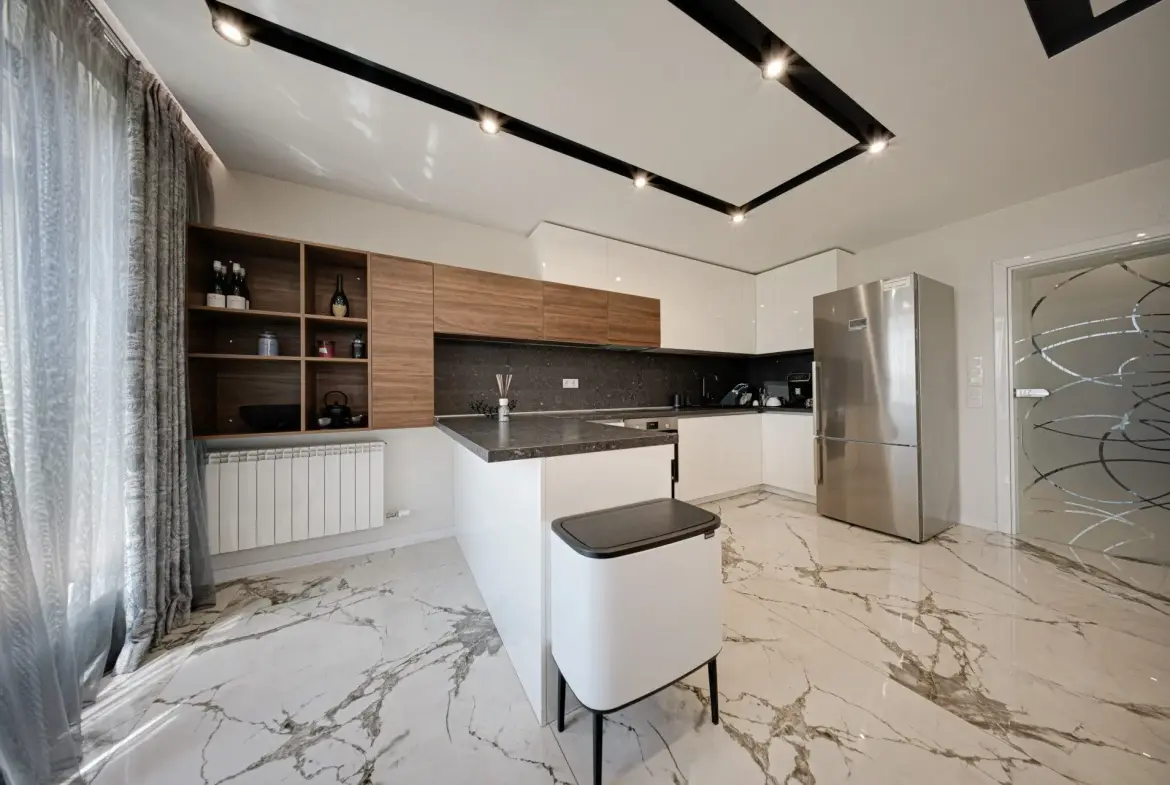 Exclusive three-bedroom penthouse with wonderful views in Krastova Vada