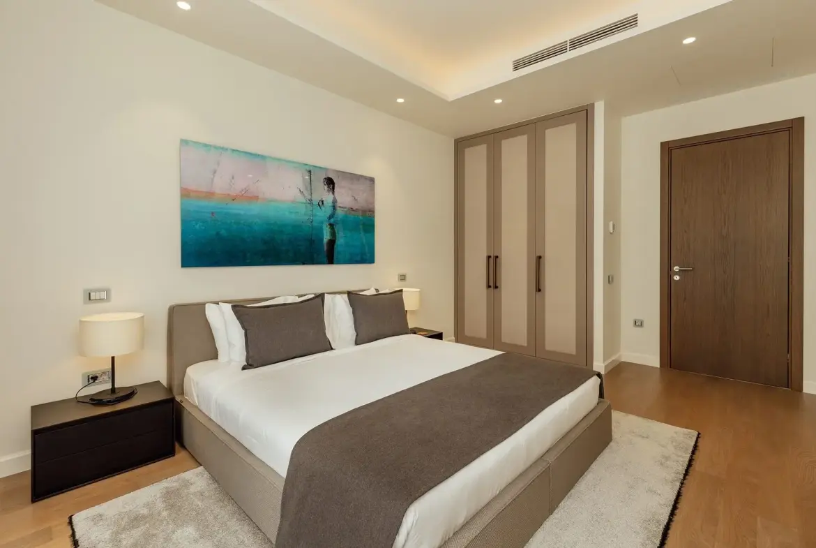 Modern One-bedroom apartment in Village Residence