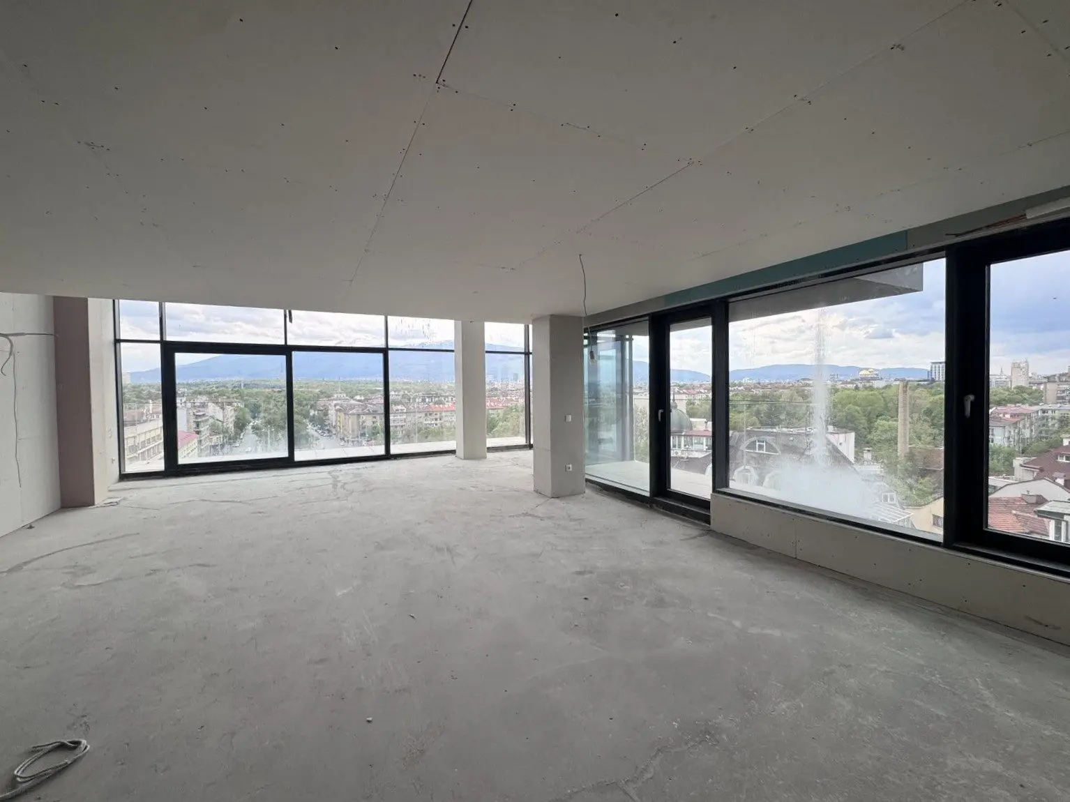 Maisonette in a luxury complex near a park for sale