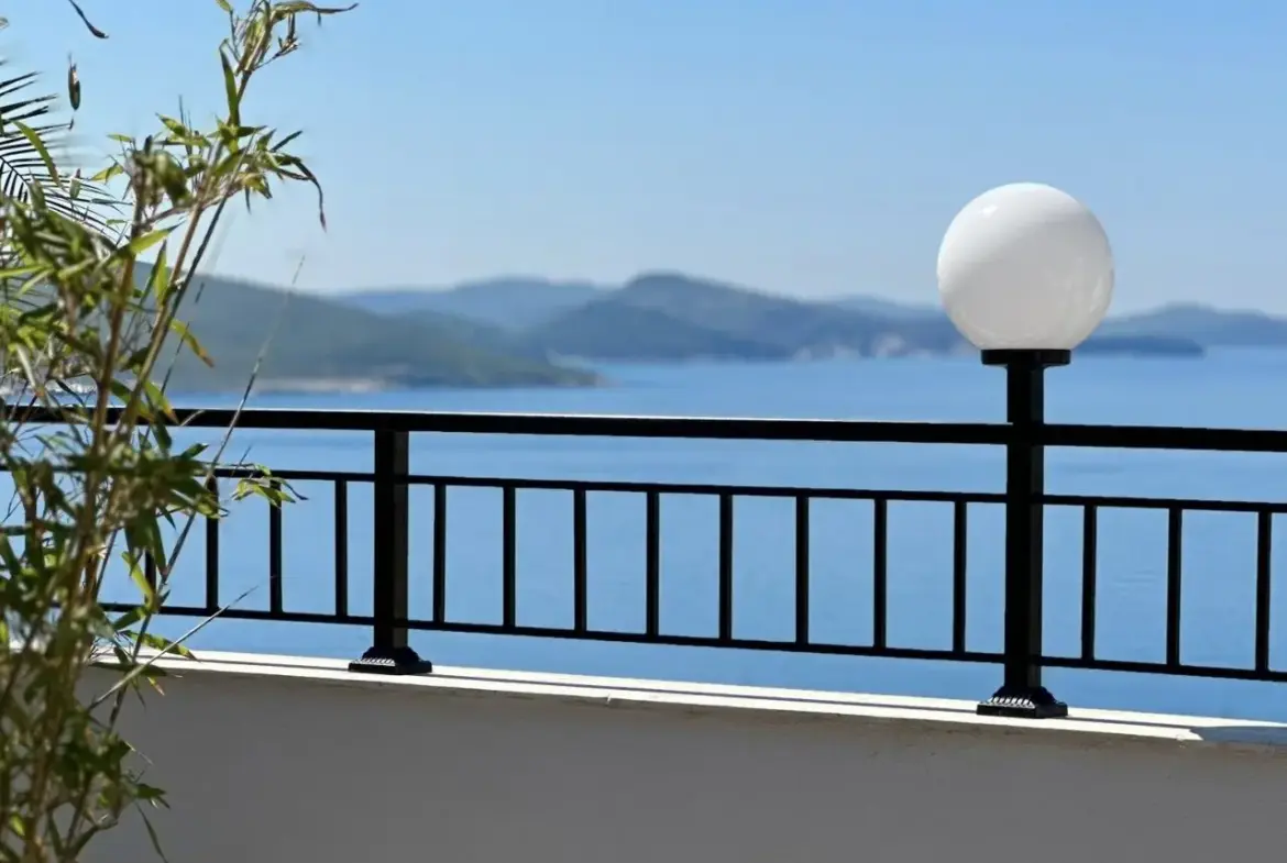 WONDERFUL PENTHOUSE FOR SALE IN SARANDA