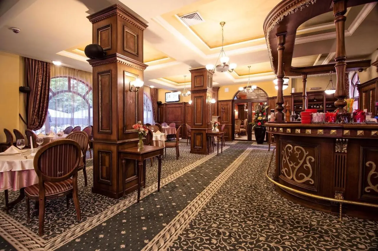 Hotel with restaurant in Hisarya for sale