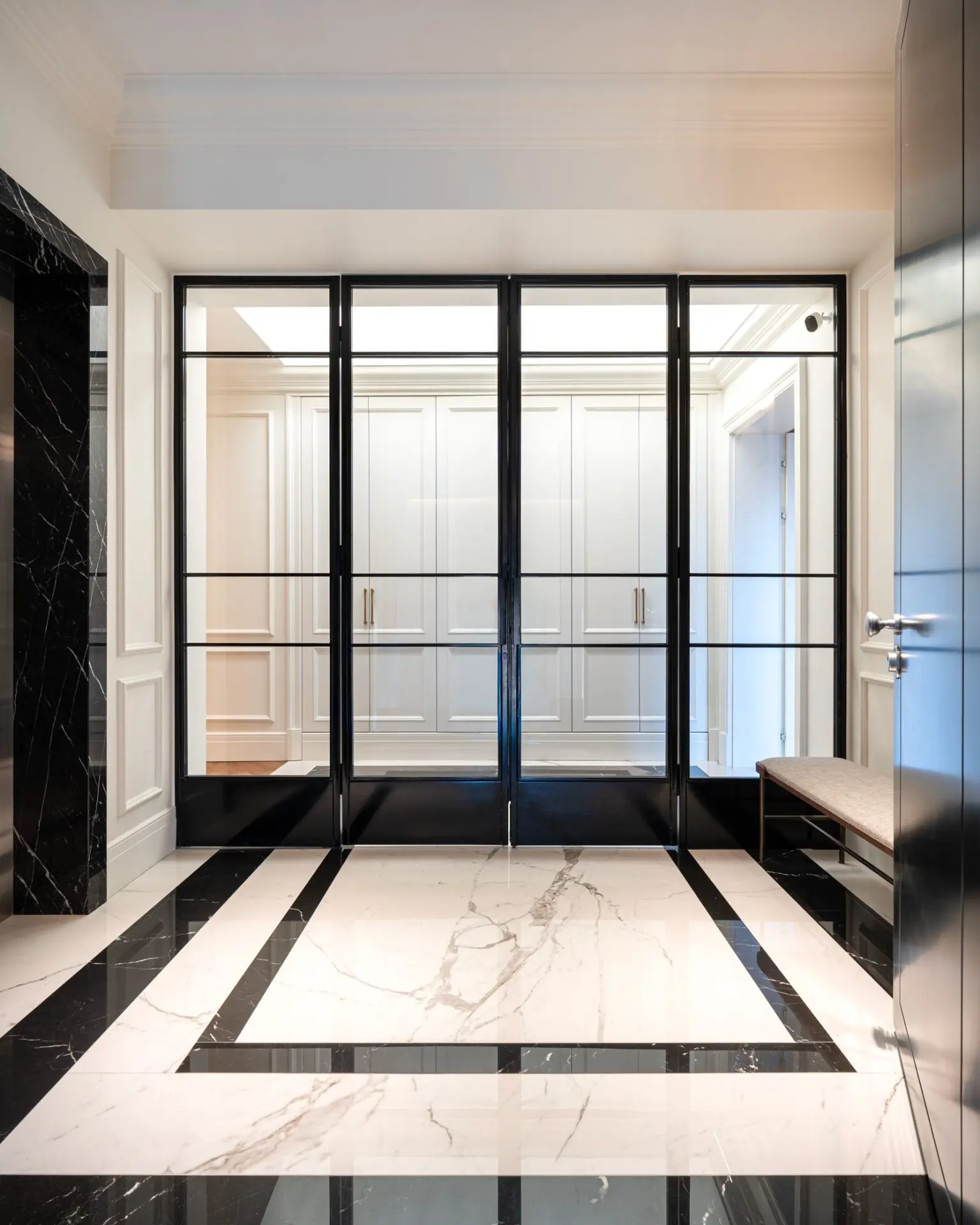 68275ca88c0a6db94f567e0867b1b344630edb4be529296c57421506a8a05cd36abfbd7c080c9 Luxury Penthouse with Landscaped Gardens and Panoramic Views in Gorica C, Podgorica