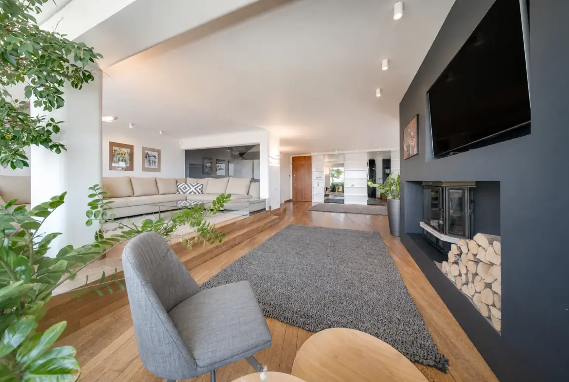 Remarkable multi-bedroom penthouse with panoramic views in Lozenets