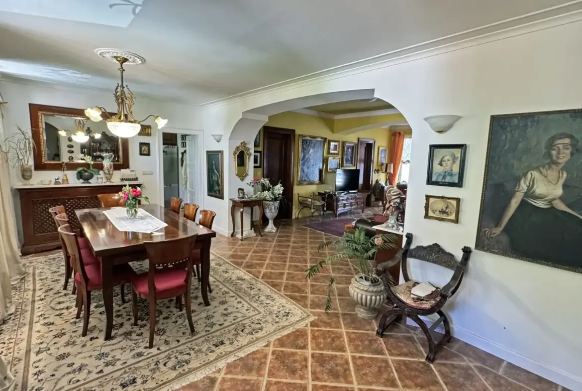 Kranj Area – Spacious Estate with Great Potential