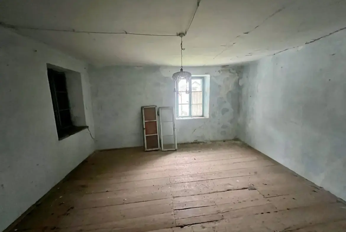 Soča area – Charming House in need of renovation in the Soča Valley