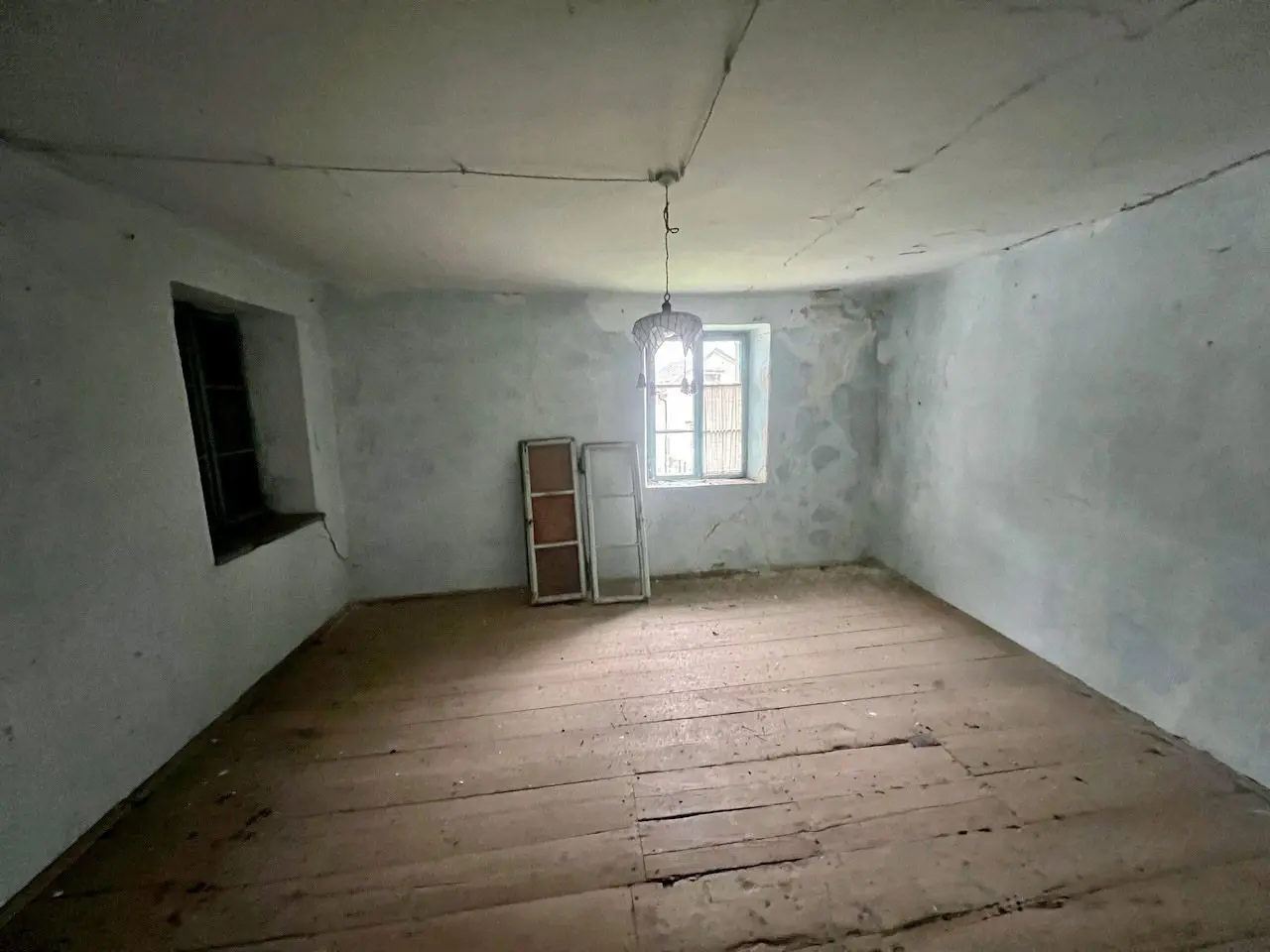 Soča area – Charming House in need of renovation in the Soča Valley