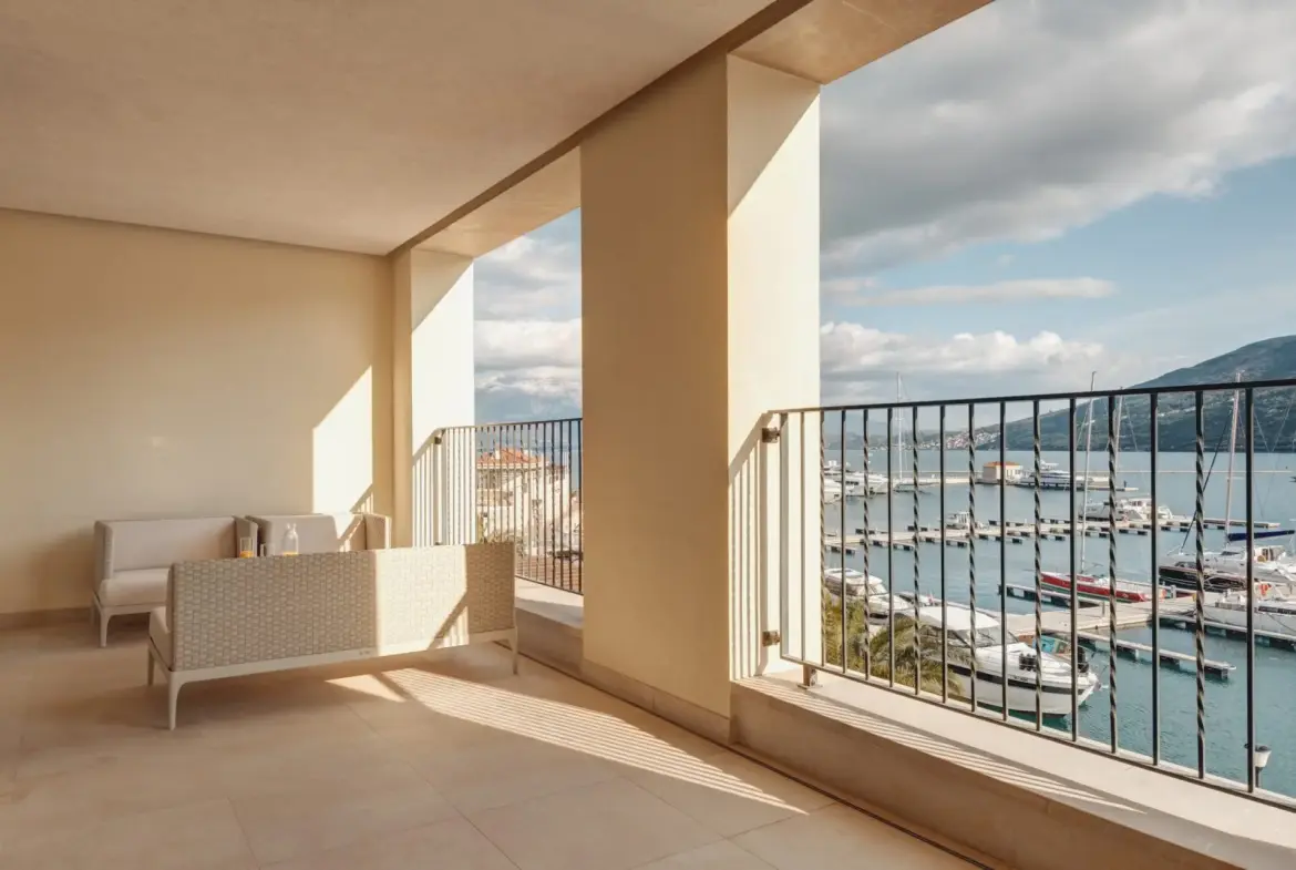 Elegant two-bedroom apartment in Marina Residence