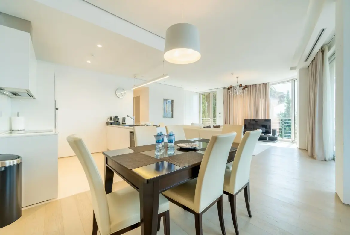 Seaside two-bedroom apartment